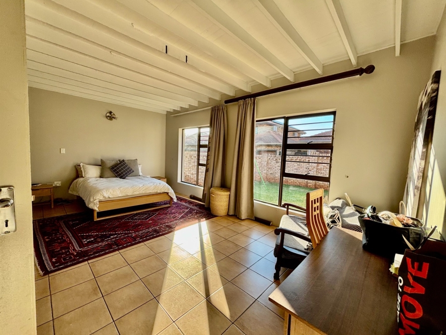 4 Bedroom Property for Sale in Mooivallei Park North West